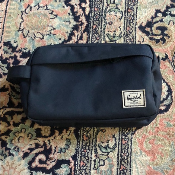 herschel travel toiletry bag